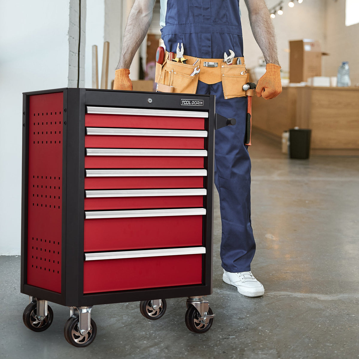 7-Drawer Rolling Tool Chest with Locking Wheels - Black+Red